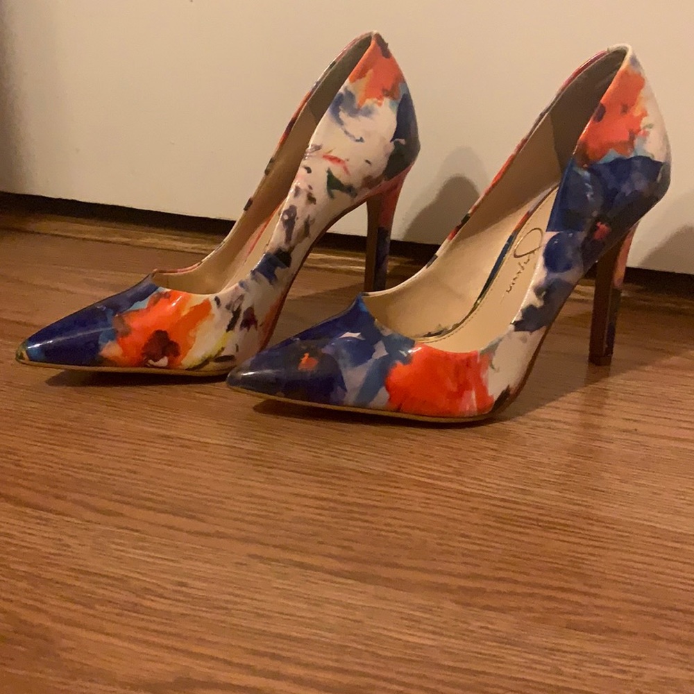 Size 5 Jessica Simpson floral pumps